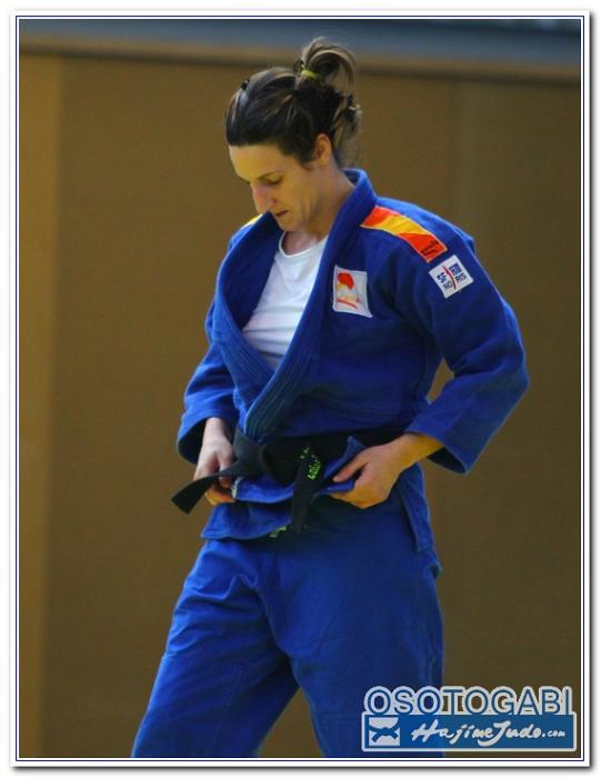 CEU2011 200026